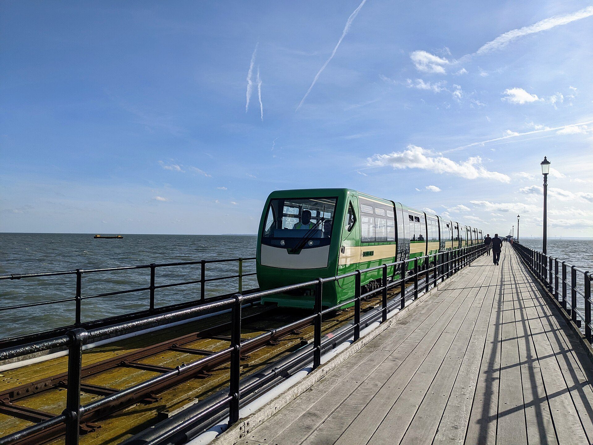 The train along Southend Pier